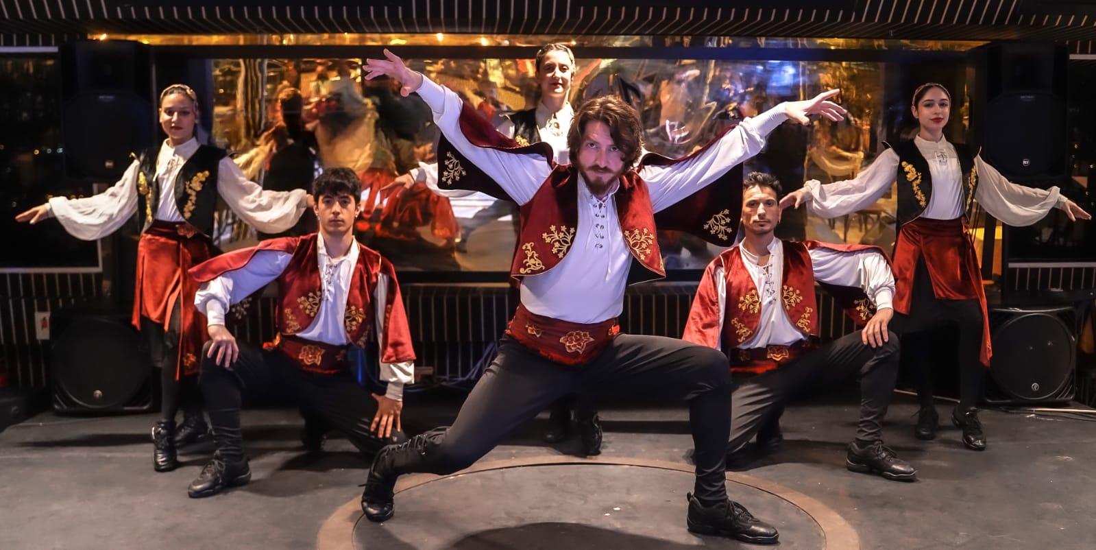 BOSPHORUS DINNER CRUISE & TURKISH NIGHT SHOW (STANDARD TABLE VIP LARGE MENU WITH DRINKS)