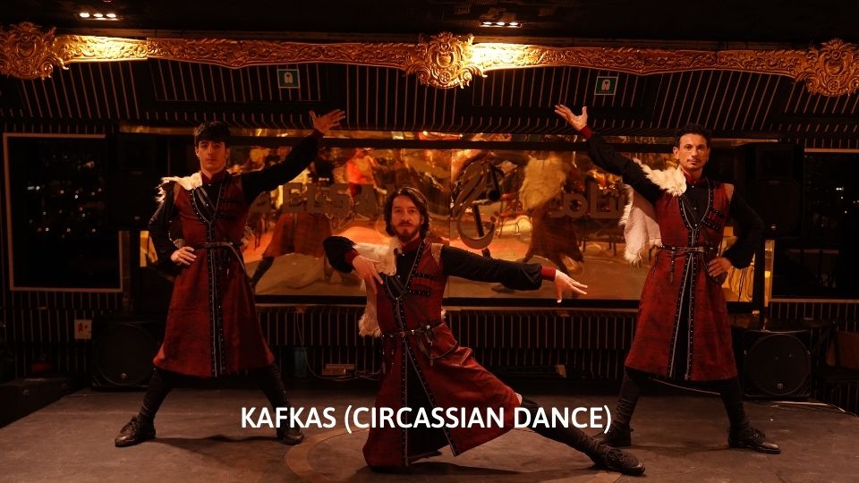 CRAZY SALE - PRIVATE TABLE BOSPHORUS DINNER CRUISE (NON ALCOHOL) - INCLUDING PICK UP & DROP OFF